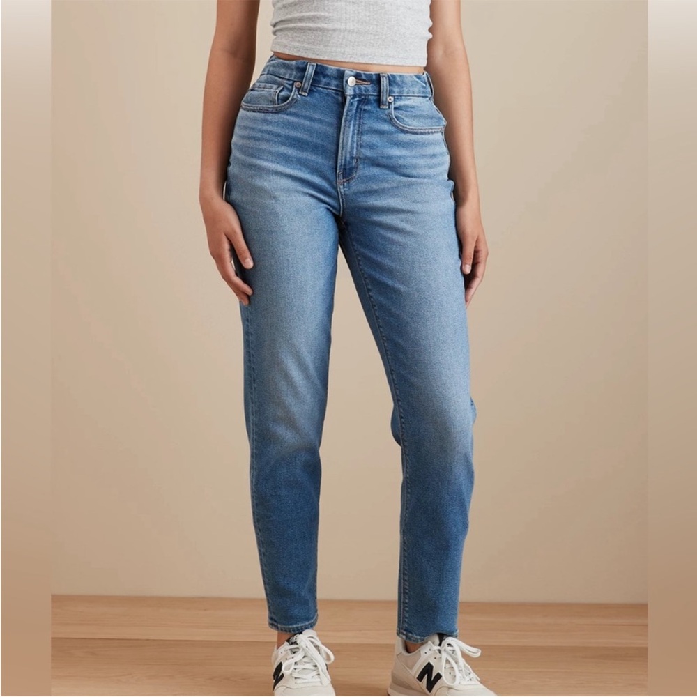 AE Curvy Mom Blue Jeans 26W